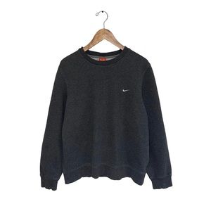 Nike Vintage Crewneck Sweater‎ Women’s Size Large Grey Sweatshirt Athletic Dept